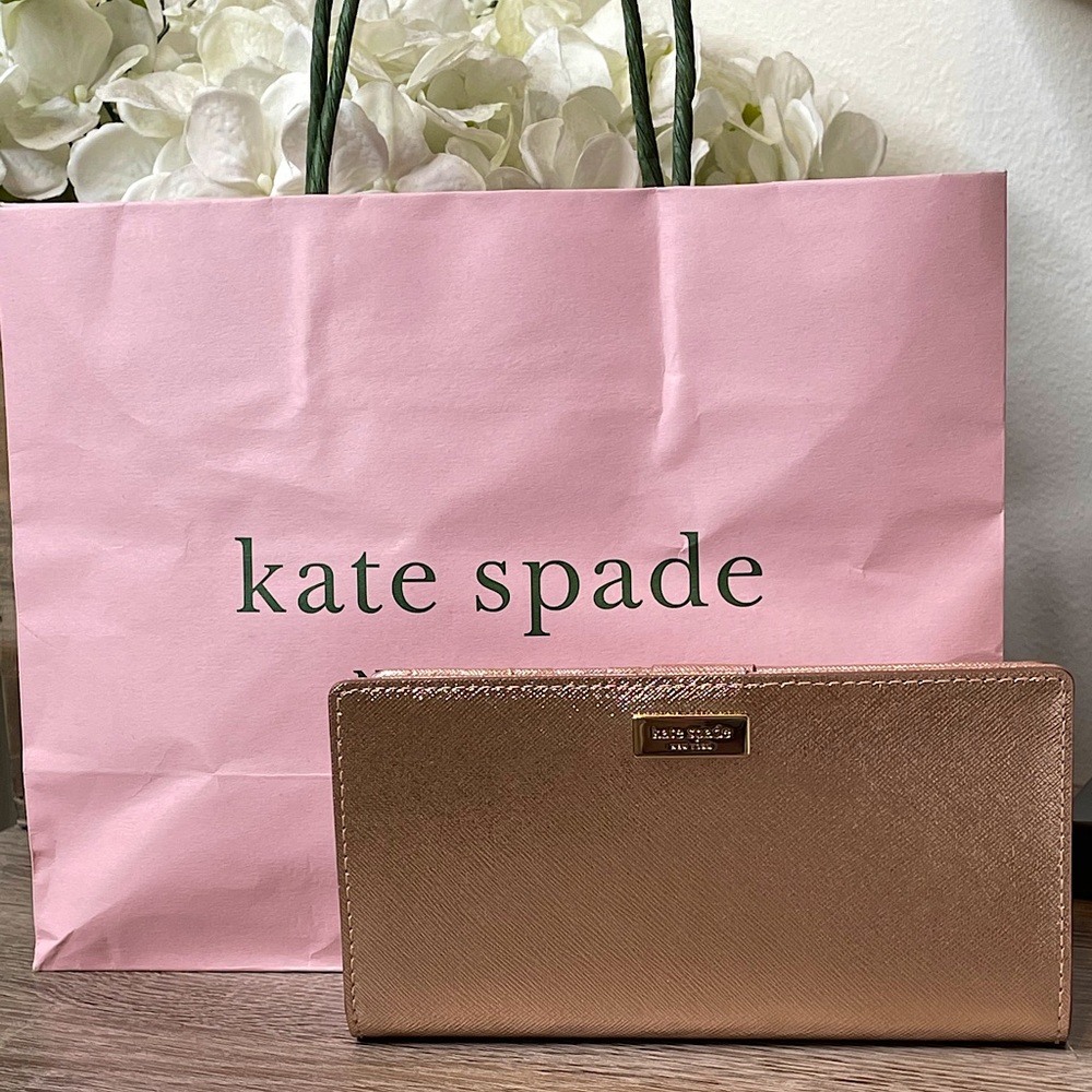 Kate Spade ♠️ Large Slim Bifold Wallet (Rose Gold)